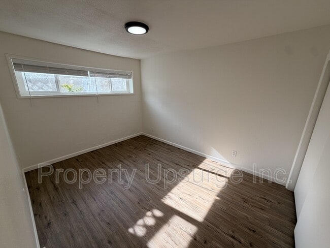 Building Photo - 2405 Old Eureka Way