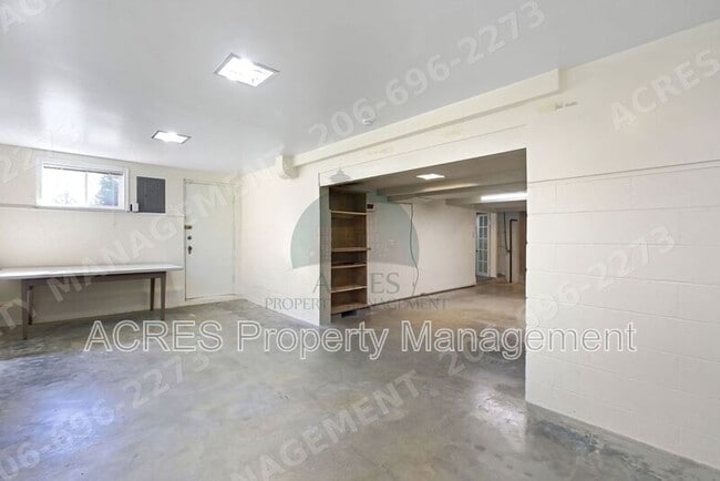 Building Photo - 15446 21st Ave SW
