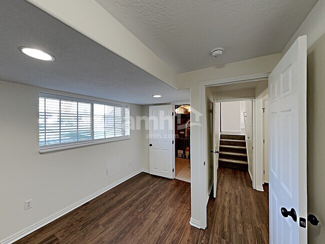 Building Photo - 3946 W 1450 N