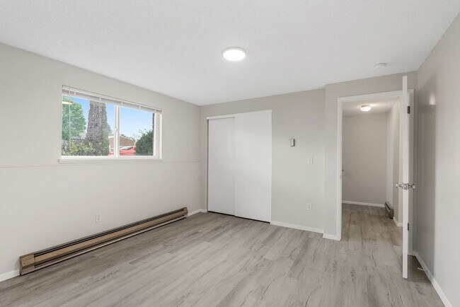 Building Photo - 7506 E Sinto Ave