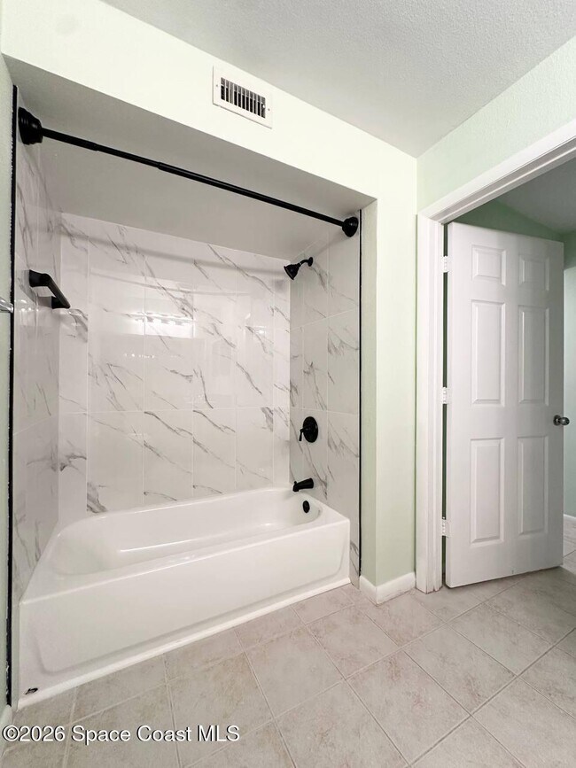 Building Photo - 1851 Long Iron Dr