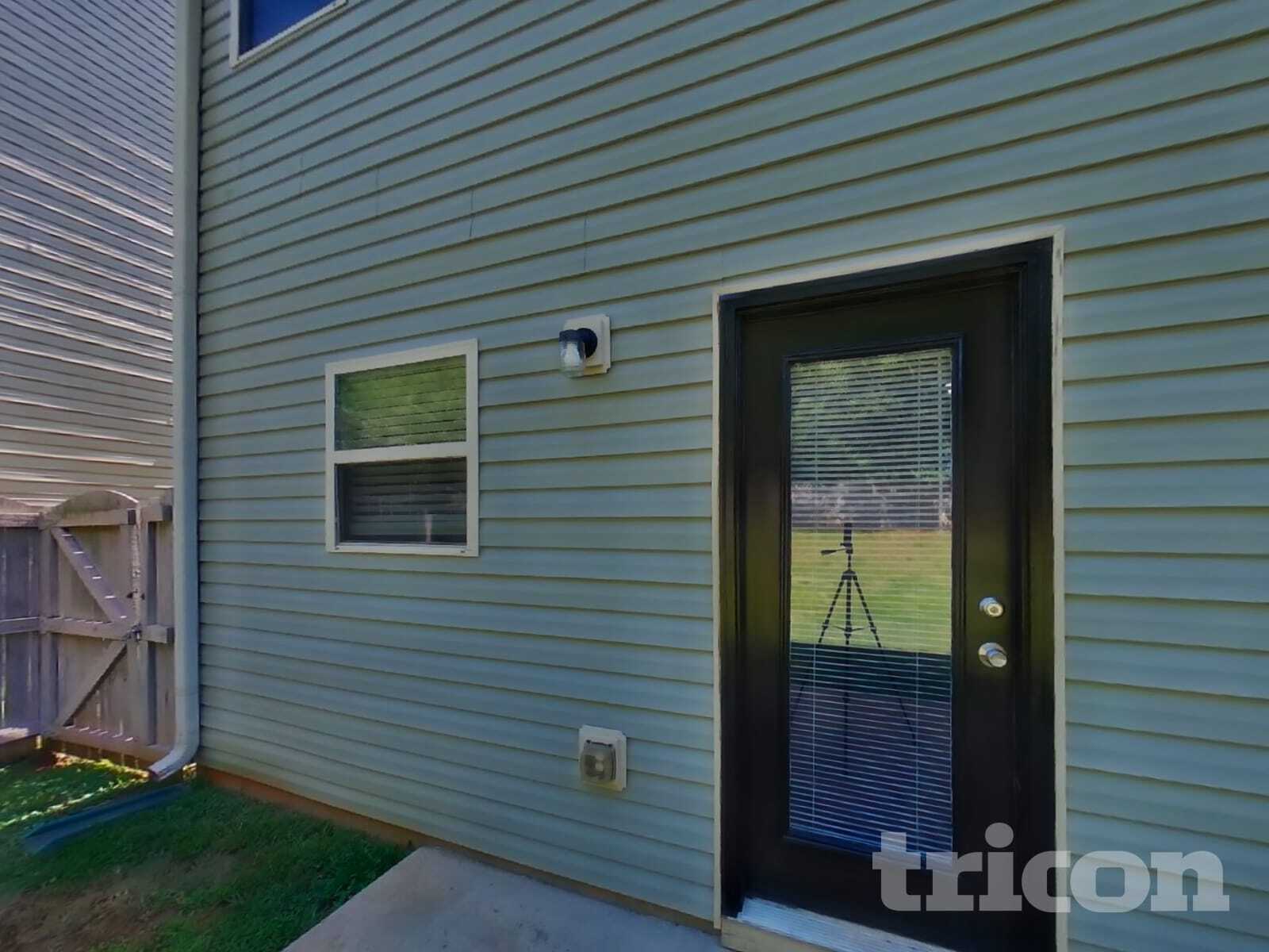 Building Photo - 224 Dellwood Dr