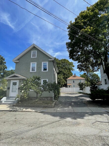 Primary Photo - 15 Charles Street Ave