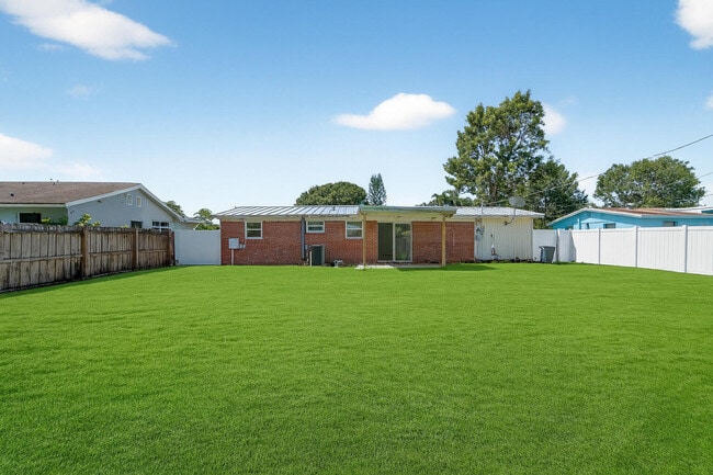 Building Photo - 5821 Urdea Rd