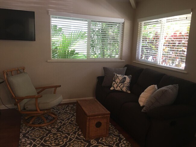 Building Photo - 120 Kanani Rd