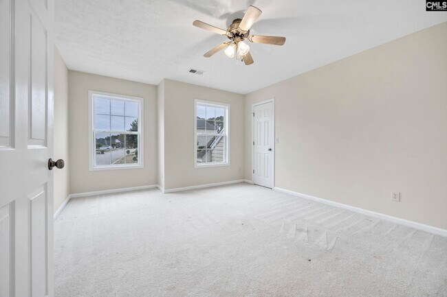 Building Photo - 109 Cotoneaster Dr