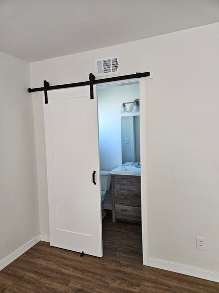 Building Photo - 24201 Ambassador Pl