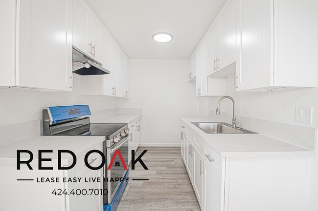 Building Photo - 9260 Palm St