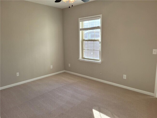 Building Photo - 108 Bradford Dr