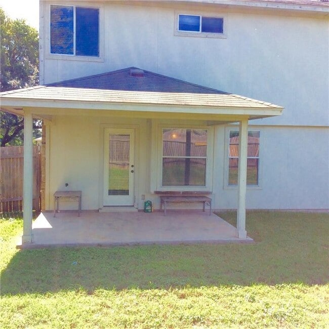 Building Photo - 2510 Jesse Owens Dr