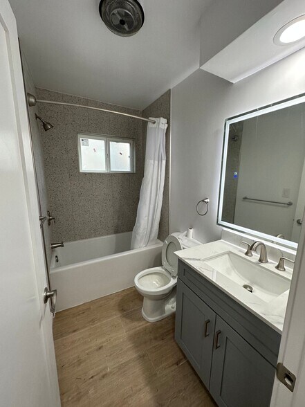 Interior Photo - Live The  Beverly Hills Lifestyle Today
