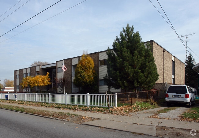 Building Photo - Jackman Regency