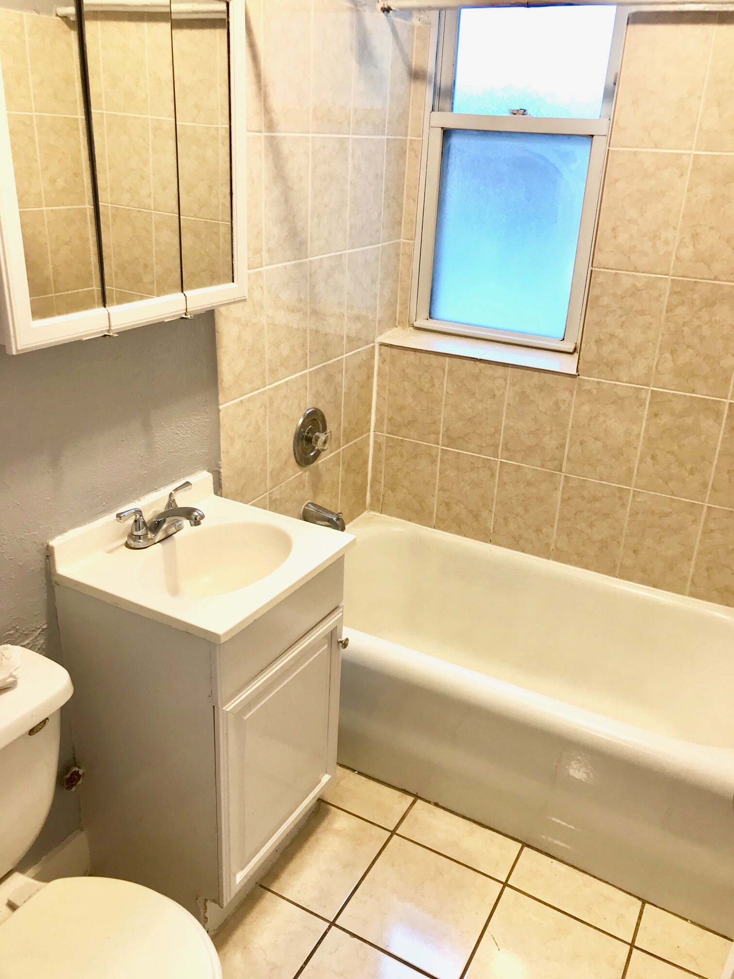 Building Photo - 4165 S Archer Ave