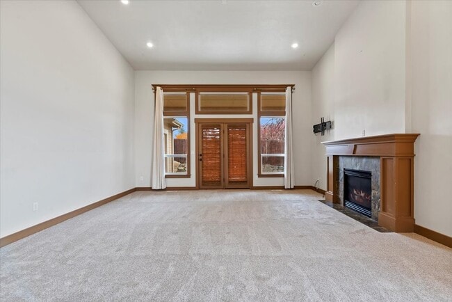 Building Photo - 5996 S Egmont Ave