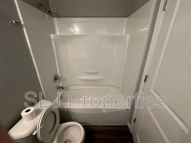 Building Photo - 218 Watt St