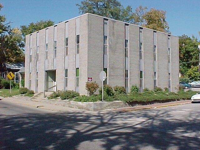 Primary Photo - 325 E 10th St