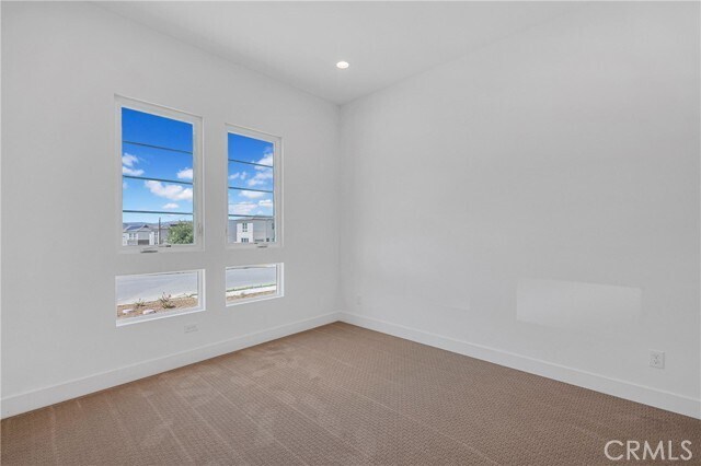 Building Photo - 27510 Elderberry Dr