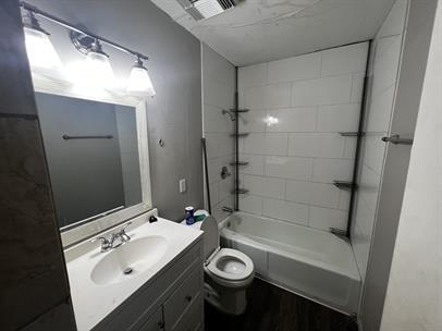Building Photo - 5615 Jacaranda Dr