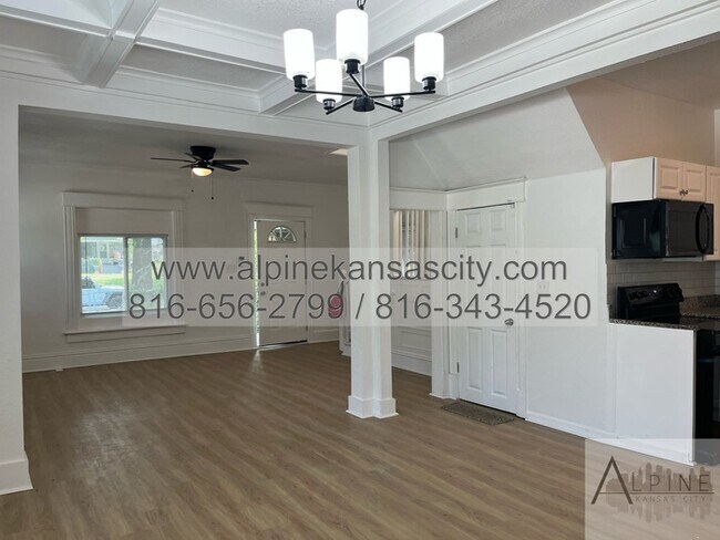 Building Photo - HUGE 3 Story Remodel!