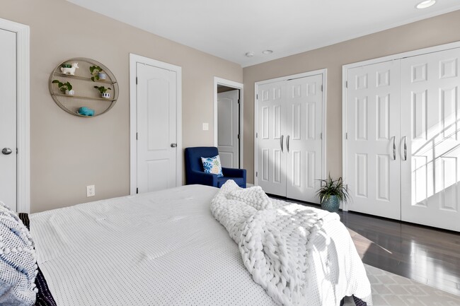 Building Photo - 712 Shepherd Rd NW