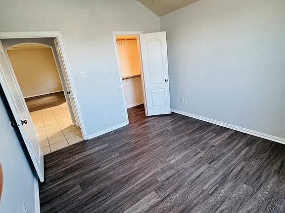 Building Photo - 5728 Swords Dr