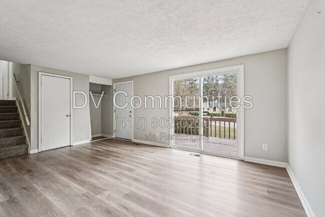 Building Photo - 3531 Tewksbury Dr SW