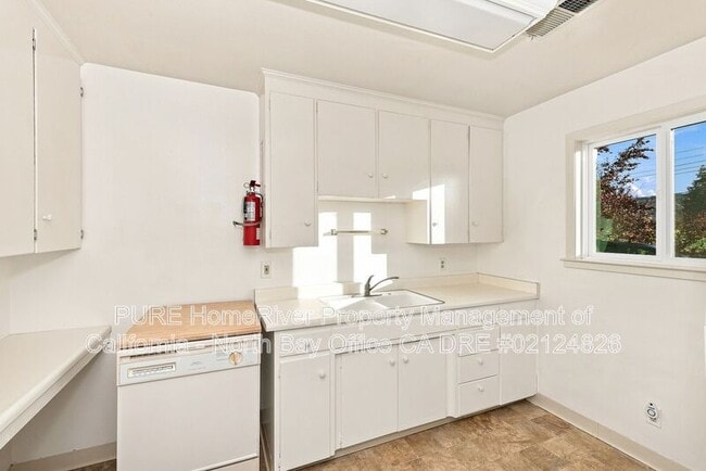 Building Photo - 83 Zinfandel Ln