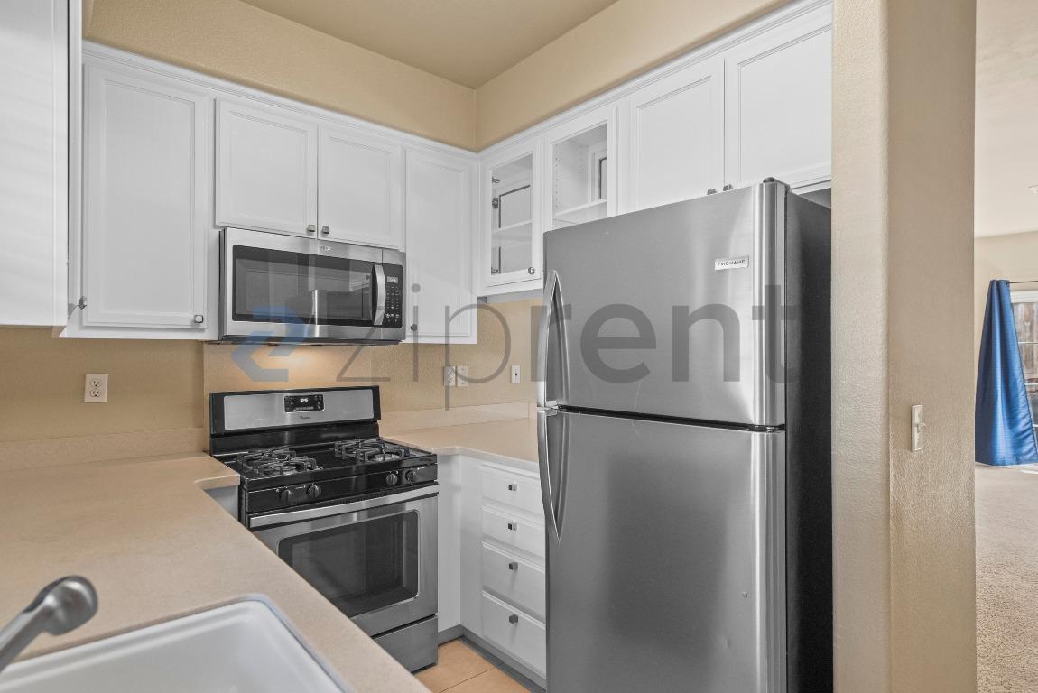 Building Photo - 20 Ashford Pl