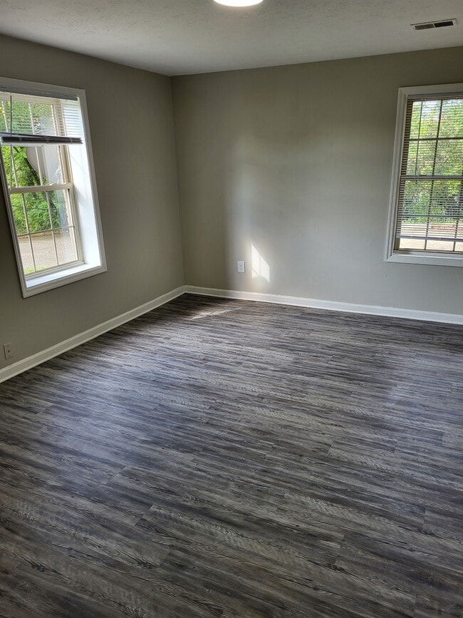 Building Photo - 188 S Killarney Ln