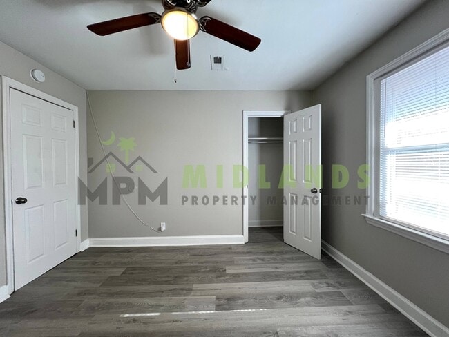 Building Photo - 6811 Doby Dr