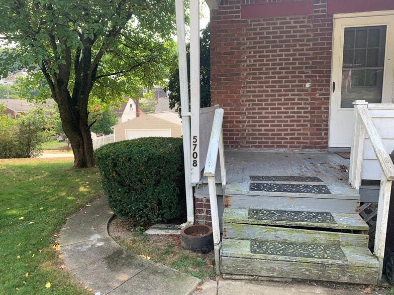 Building Photo - 5708 Pontiac Dr