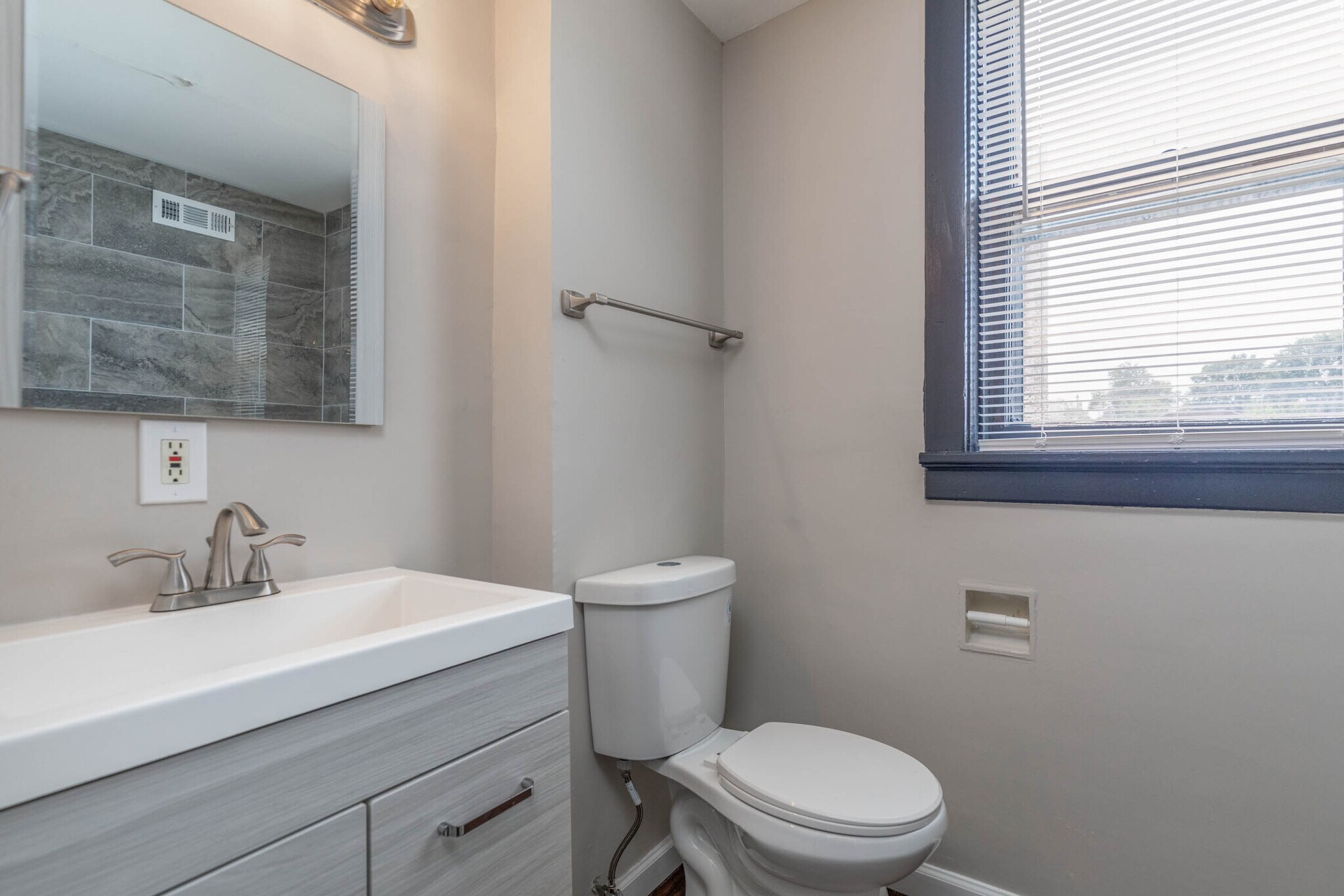 Building Photo - 4214 Neosho St