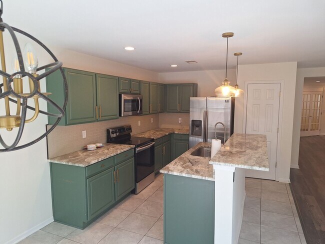 Building Photo - Wonderfully Remodeled Three Bedroom Home in Northeast Columbia!