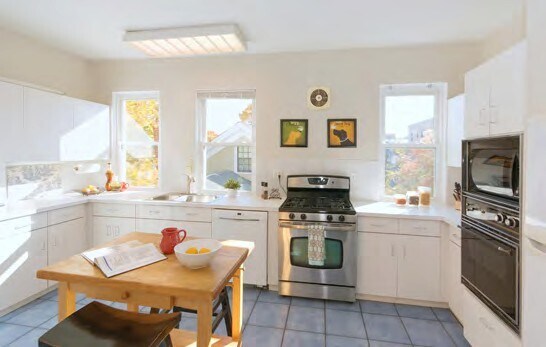 Building Photo - 997 Memorial Dr