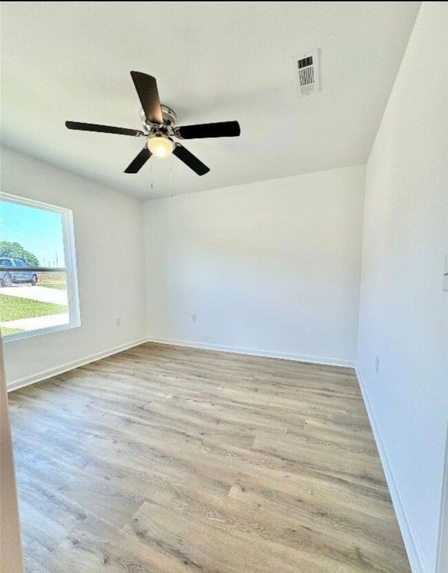 Building Photo - 176 S Spring View Dr