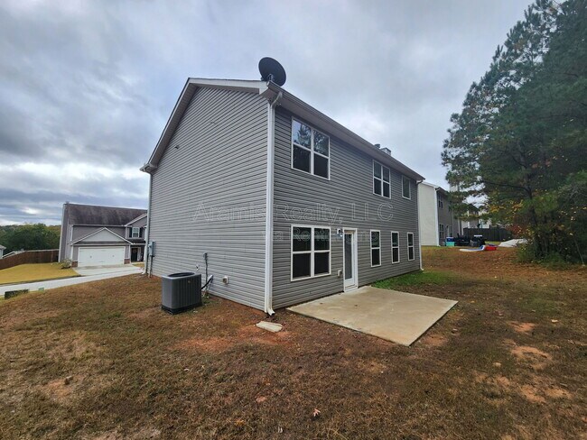 Building Photo - 255 Fieldcrest Dr