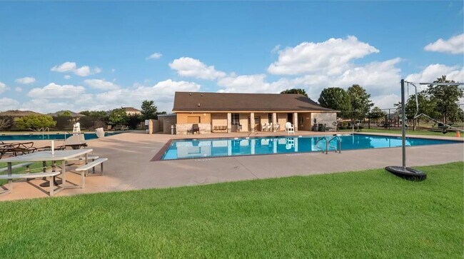 Building Photo - 212 The Good Wy