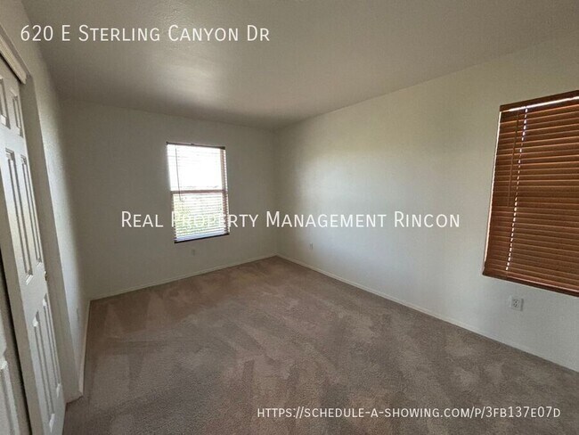 Building Photo - 620 E Sterling Canyon Dr