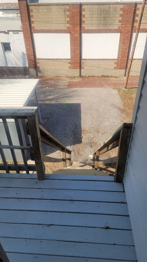 Building Photo - 3 Bedroom 1 Bathroom Duplex