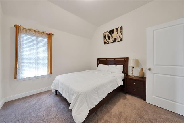 Building Photo - 7117 Prairieside Trl