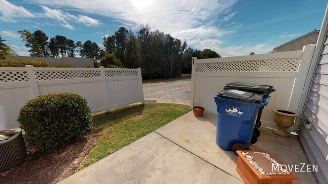 Building Photo - 804 Cupola Dr