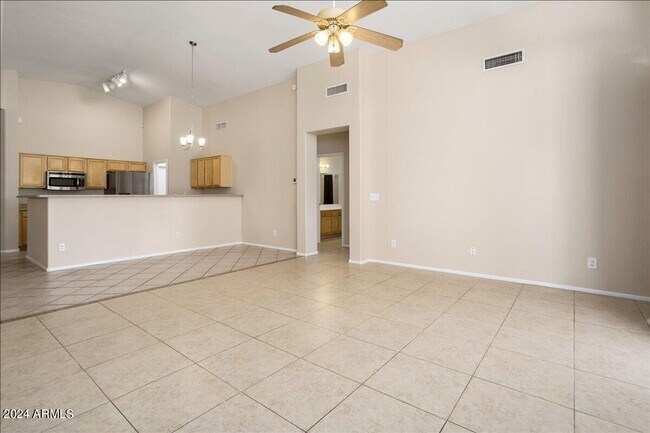 Building Photo - Spacious Corner Lot Home with 3-Car Garage in Surprise