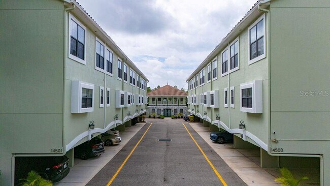 Building Photo - 14525 Damai Ln