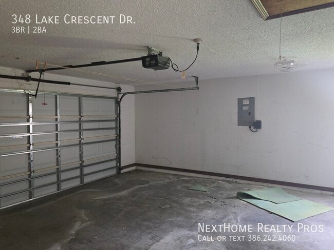 Building Photo - 348 Lake Crescent Dr