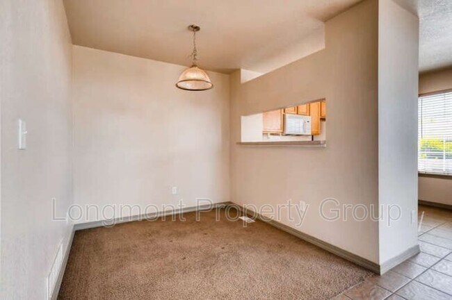 Building Photo - 805 Summer Hawk Dr