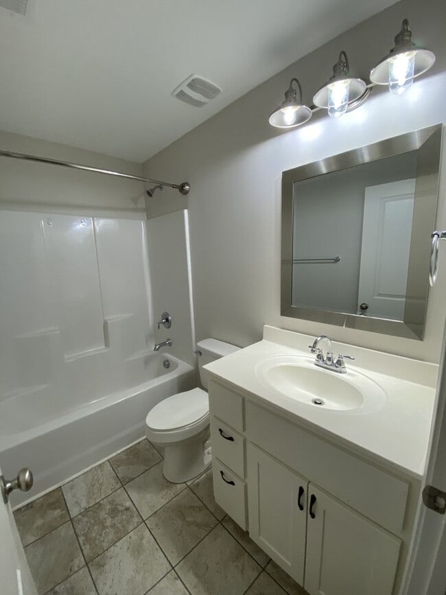 Building Photo - This beautifully 1 small Pet friendly 3 be...