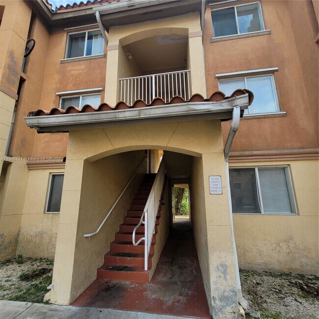 Building Photo - 17612 NW 25th Ave