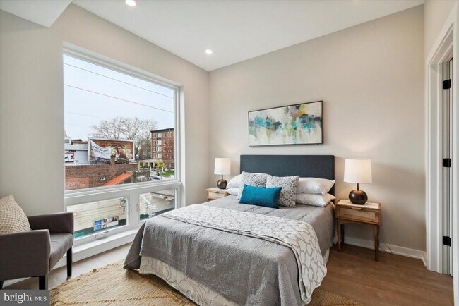 Building Photo - 308 W Chelten Ave