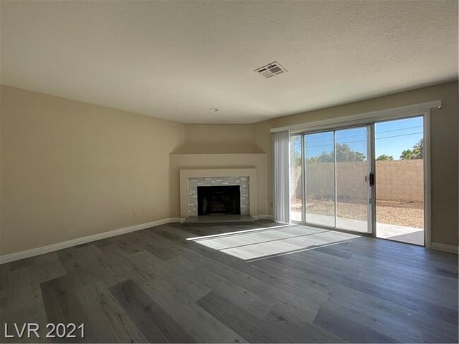 Building Photo - 6250 W Flamingo Rd
