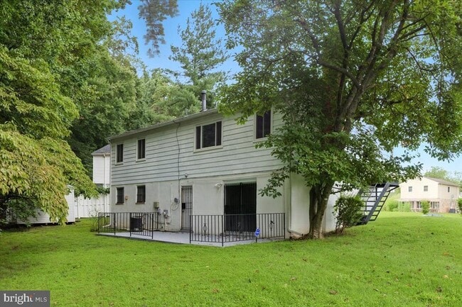 Building Photo - 7201 Fairfield Ct